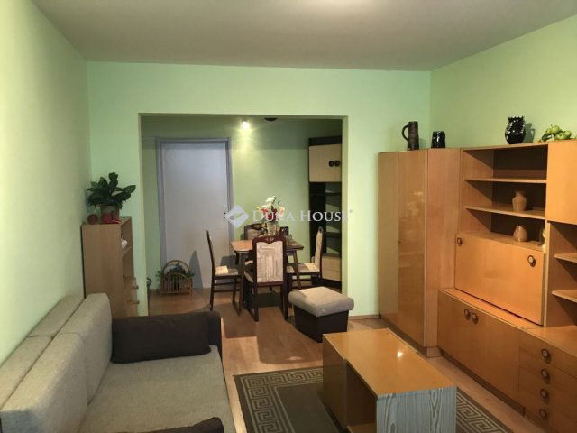 Eladó panellakás, Székesfehérvárott 56 M Ft, 2 szobás