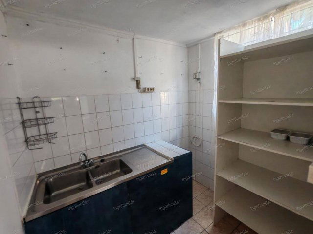 Eladó üzlethelyiség, Nyíregyházán 3.999 M Ft