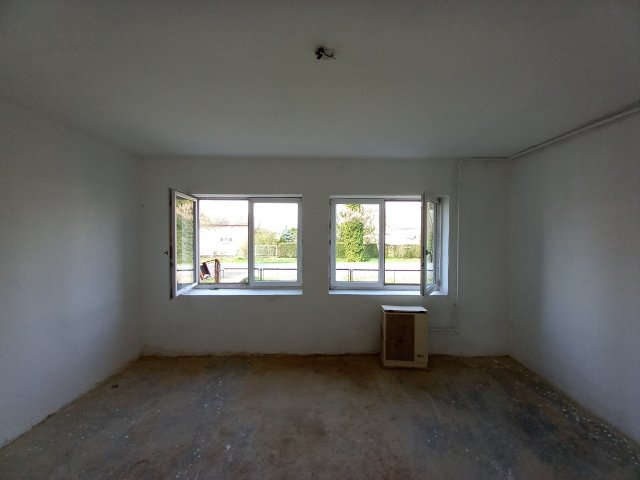 Eladó családi ház, Szabadszentkirályon 15.6 M Ft, 3 szobás