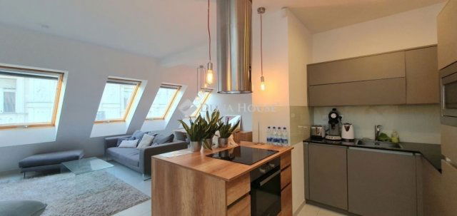 Eladó téglalakás, Budapesten, VI. kerületben 221 M Ft, 4 szobás