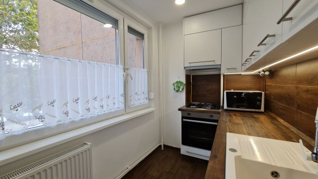 Eladó panellakás, Dunaújvárosban, Vasmű úton 37.9 M Ft