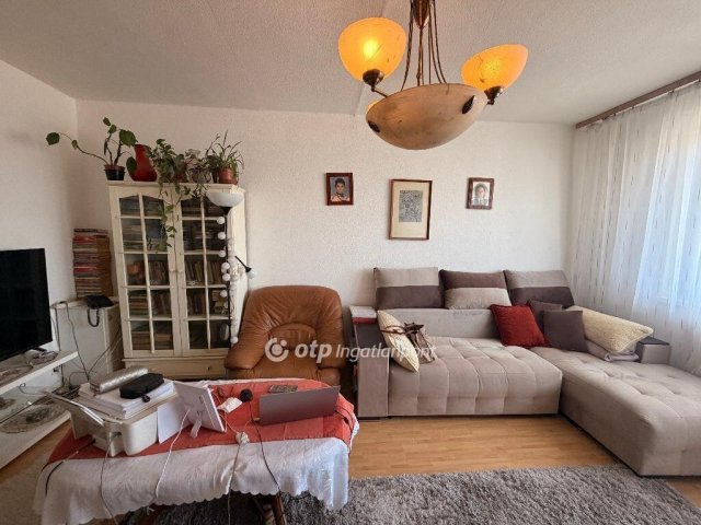 Eladó panellakás, Budapesten, XXI. kerületben 62.5 M Ft, 2 szobás
