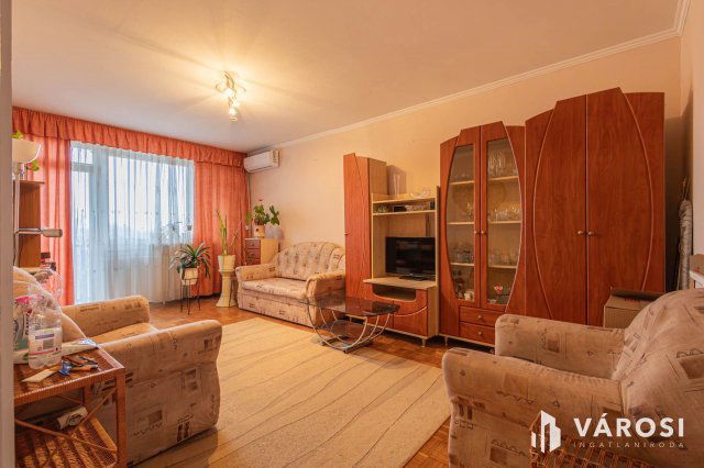 Eladó panellakás, Szegeden 49 M Ft, 2 szobás