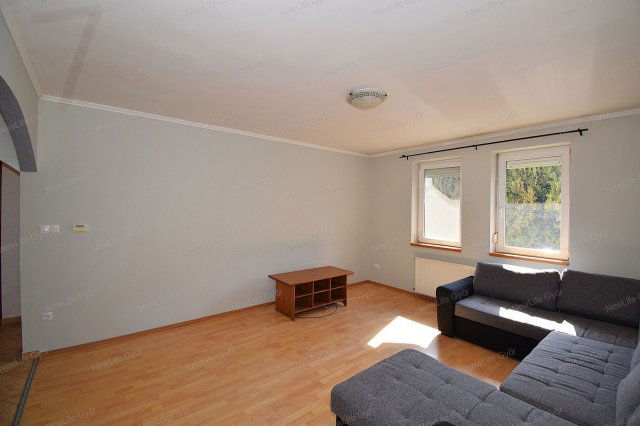 Eladó téglalakás, Győrött 69.9 M Ft, 3 szobás