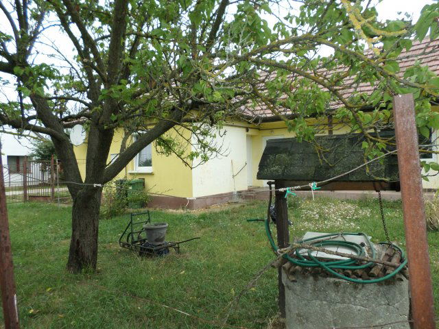 Eladó családi ház, Martonvásáron 65 M Ft, 3+1 szobás