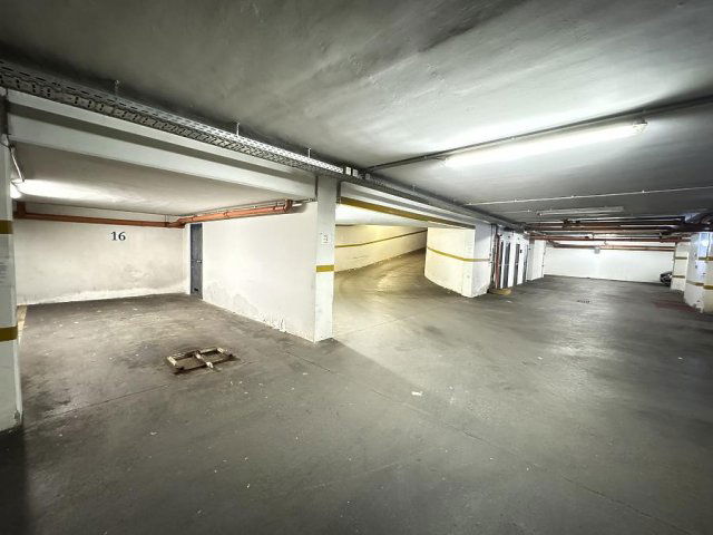 Eladó garázs, Budapesten, IV. kerületben, Károlyi István utcában