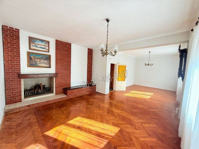 Eladó ikerház, Vácon 126.5 M Ft, 6 szobás / költözzbe.hu