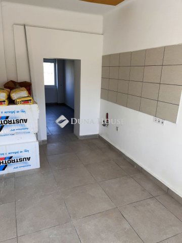 Eladó téglalakás, Várbalogon 38.9 M Ft, 3 szobás