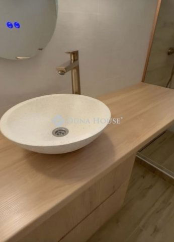 Kiadó panellakás, albérlet, Pécsett 210 E Ft / hó, 2 szobás