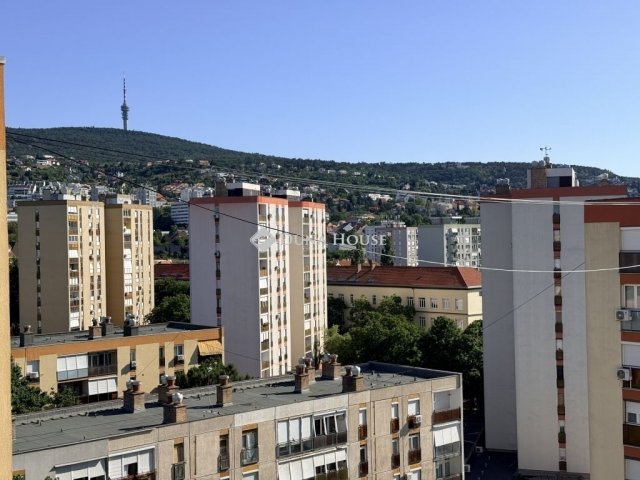 Kiadó panellakás, albérlet, Pécsett 200 E Ft / hó, 2 szobás