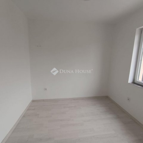 Eladó sorház, Kecskeméten 26.5 M Ft, 3 szobás