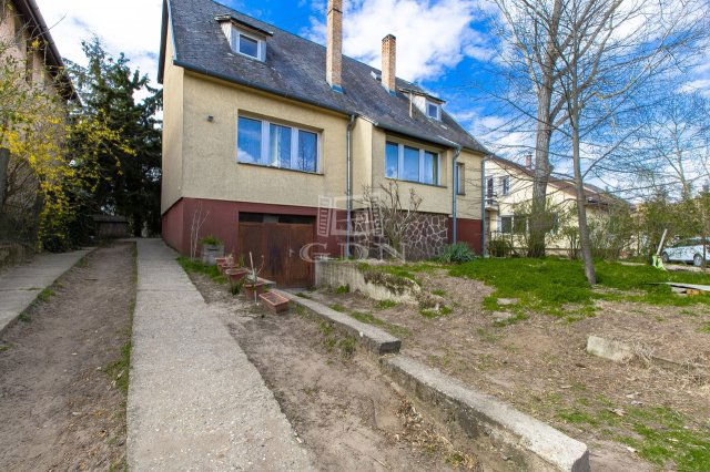 Eladó családi ház, Veresegyházon 98 M Ft, 5+2 szobás