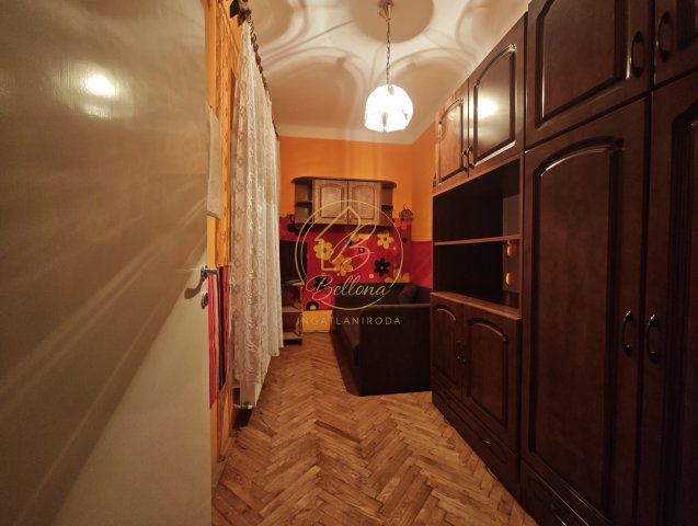 Eladó téglalakás, Pécsett, Irgalmasok utcájában 56.5 M Ft