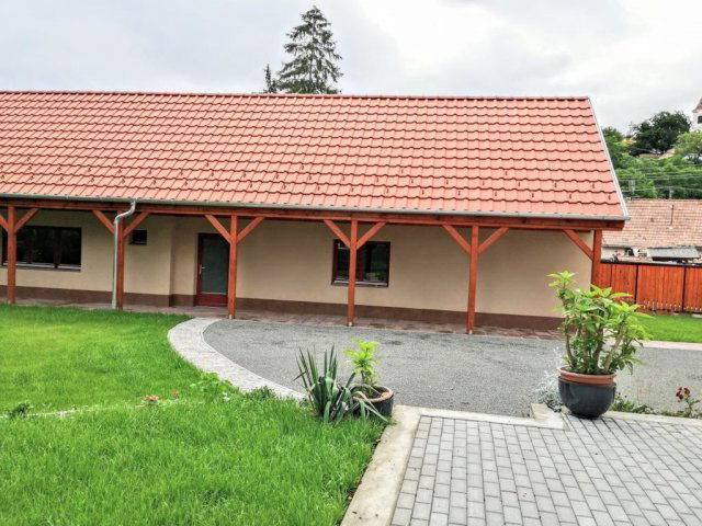 Eladó családi ház, Pilismaróton 99.9 M Ft, 4 szobás