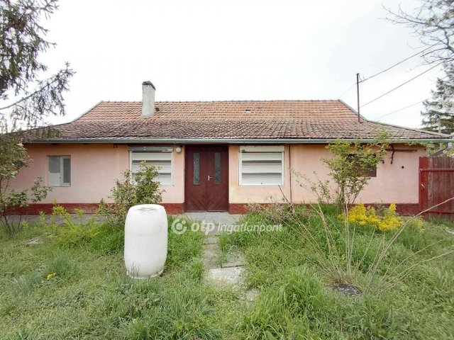 Eladó családi ház, Kaszaperen 7 M Ft, 2 szobás