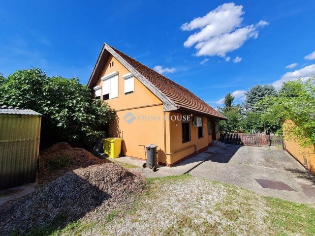 Eladó családi ház, Balatonszabadiban 65 M Ft, 5 szobás