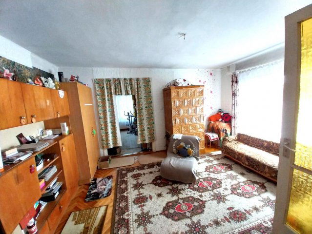Eladó családi ház, Kisbéren 45.5 M Ft, 5 szobás