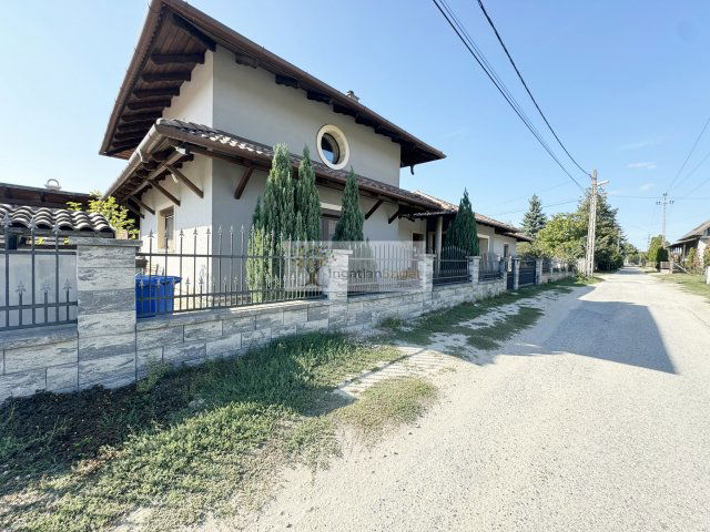 Eladó családi ház, Ráckevén 149.9 M Ft, 2+1 szobás