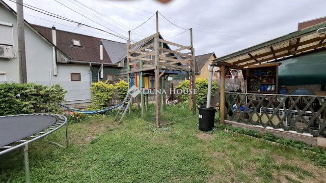 Eladó családi ház, Szigethalmon 42.2 M Ft, 3 szobás