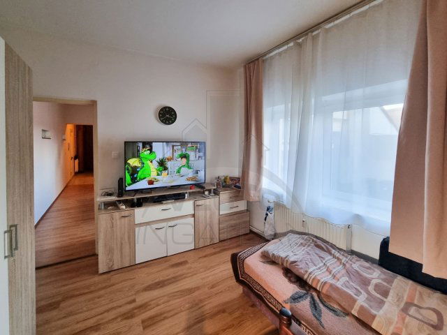 Eladó téglalakás, Szombathelyen 36 M Ft, 2 szobás