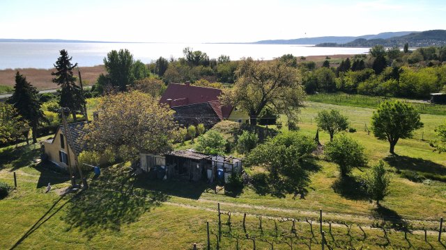 Eladó nyaraló, Badacsonytomajon, Római úton 69.9 M Ft, 4 szobás