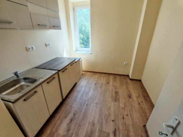 Kiadó panellakás, albérlet, Oroszlányban 150 E Ft / hó