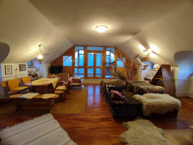 Eladó családi ház, Szentgyörgyváron 200 M Ft, 6 szobás