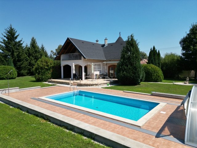 Eladó családi ház, Böhönyén 142.379 M Ft, 5 szobás