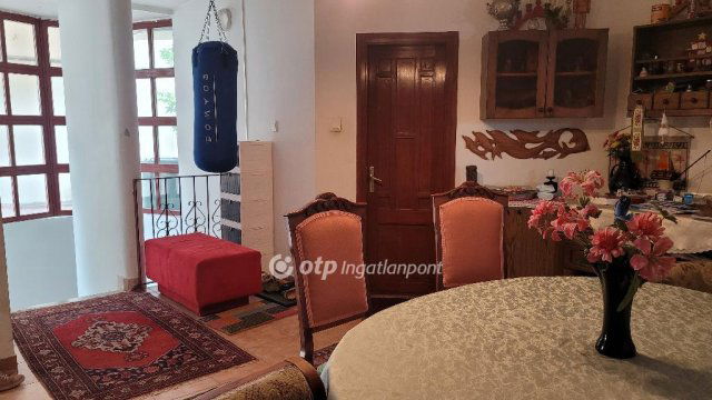 Eladó téglalakás, Budapesten, XII. kerületben 365 M Ft, 7 szobás
