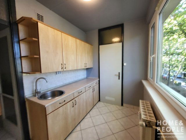 Eladó téglalakás, Szegeden 64.9 M Ft, 2+2 szobás