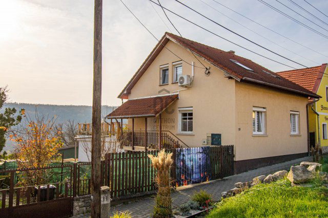 Eladó családi ház, Fertőrákoson 99.9 M Ft, 5 szobás