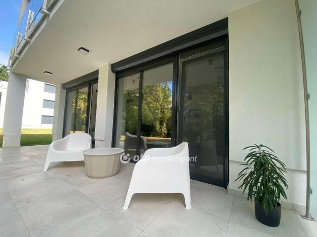 Eladó nyaraló, Balatonfenyvesen 54.9 M Ft, 1 szobás