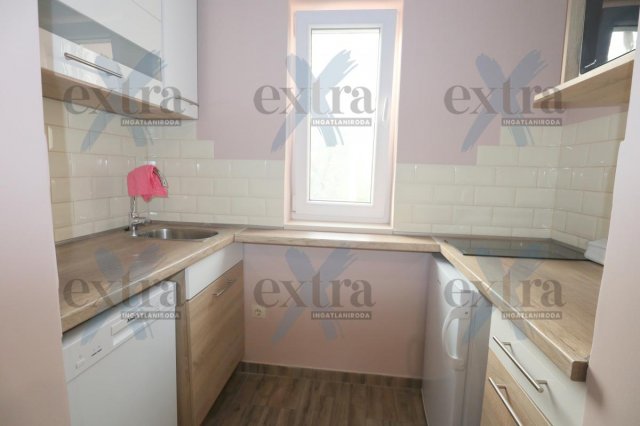 Kiadó téglalakás, albérlet, Szegeden 250 E Ft / hó, 3 szobás