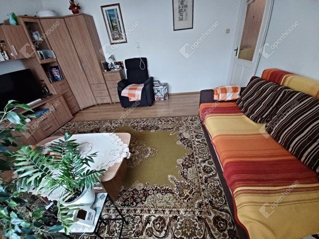 Eladó családi ház, Debrecenben 67.9 M Ft, 3 szobás