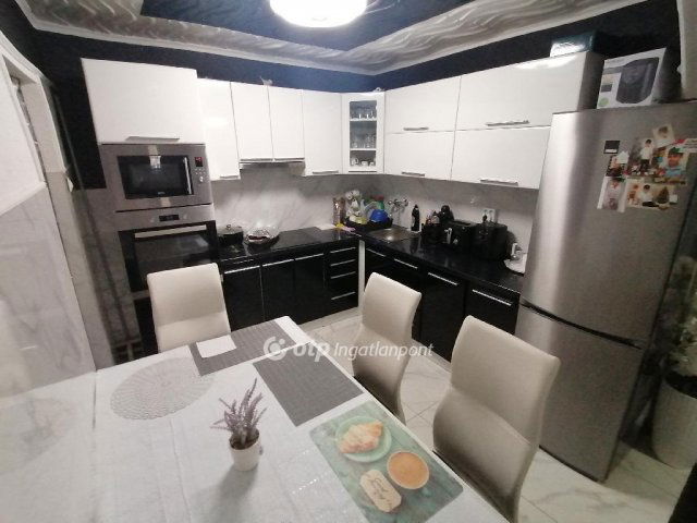 Eladó családi ház, Hajdúhadházon 44.9 M Ft, 4 szobás