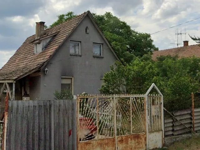 Eladó családi ház, Kókán 20 M Ft, 2 szobás
