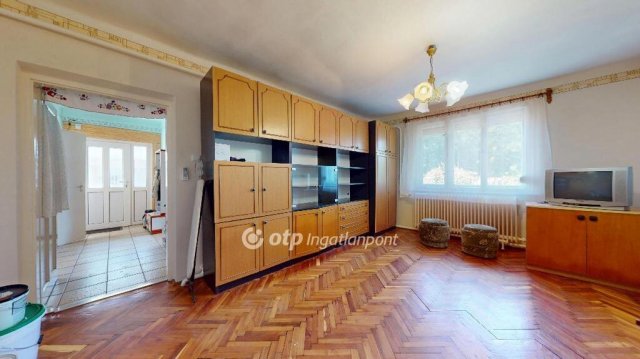 Eladó családi ház, Nagyhalászban 18 M Ft, 2 szobás