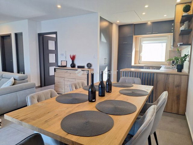 Eladó családi ház, Kecskeméten 89.99 M Ft, 3 szobás