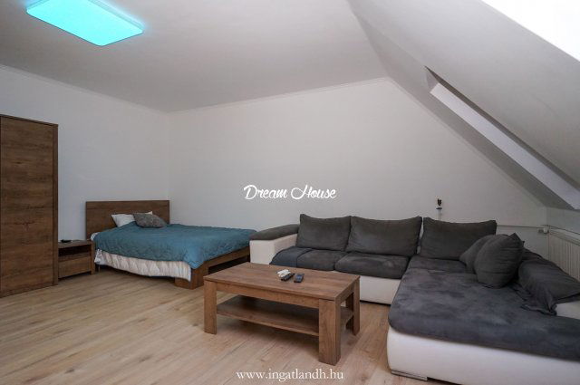 Eladó téglalakás, Nyíregyházán 41.9 M Ft, 1 szobás