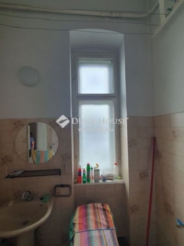 Eladó téglalakás, Budapesten, IV. kerületben 79.5 M Ft, 2 szobás