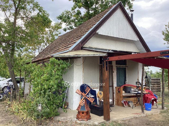 Eladó nyaraló, Gyomaendrődön 14.5 M Ft, 1 szobás