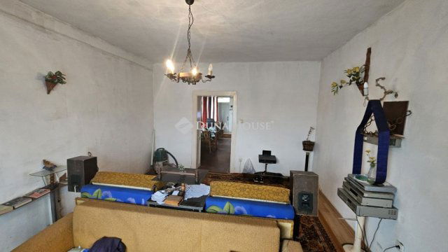 Eladó családi ház, Vajtán 24.5 M Ft, 4 szobás