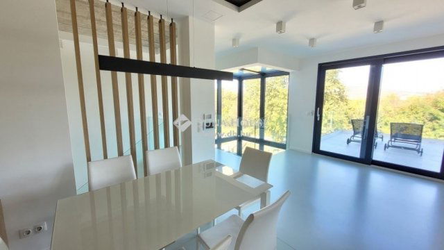 Eladó családi ház, Törökbálinton 398 M Ft, 5 szobás