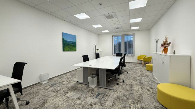 Kiadó iroda, Debrecenben 763 E Ft / hó, 1 szobás