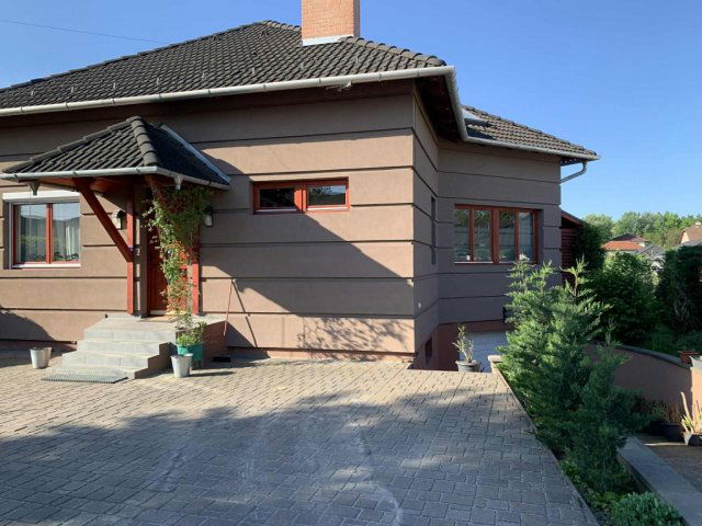 Eladó családi ház, Szigetszentmiklóson 177 M Ft, 1+4 szobás