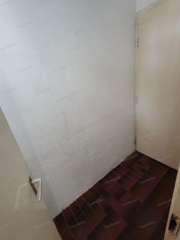 Eladó téglalakás, Nyíregyházán 59.999 M Ft, 3 szobás
