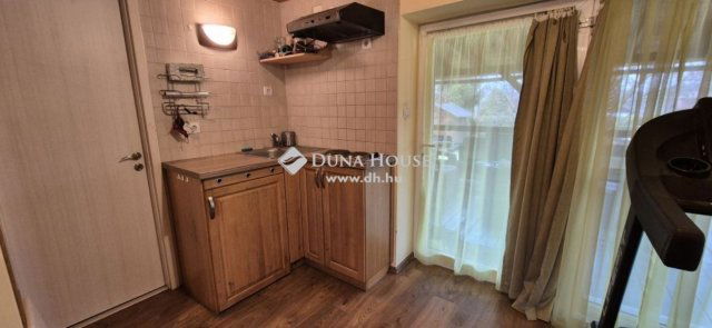 Eladó családi ház, Mohácson 100 M Ft, 5 szobás