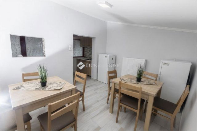 Eladó családi ház, Bogácson 79.5 M Ft, 6 szobás