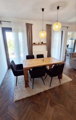 Eladó családi ház, Gödöllőn 219 M Ft, 6 szobás