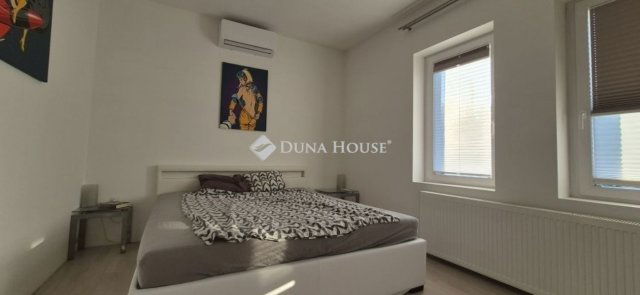 Eladó családi ház, Monoron 164.9 M Ft, 5 szobás